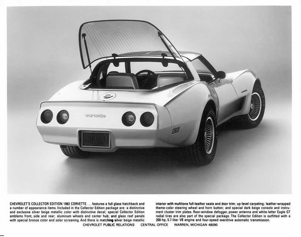 n_1982 Chevrolet Corvette Press Kit-12.jpg